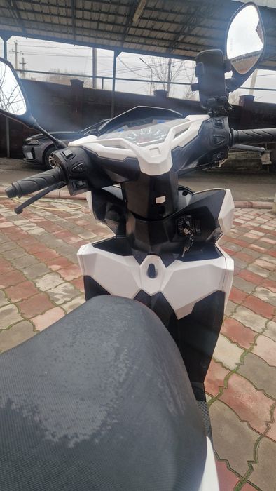 Скутер в отличном состояние