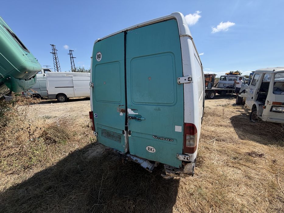 Мерцедес Спринтер 311 CDI 2.2 дизел 109 к.с. висок покрив на части