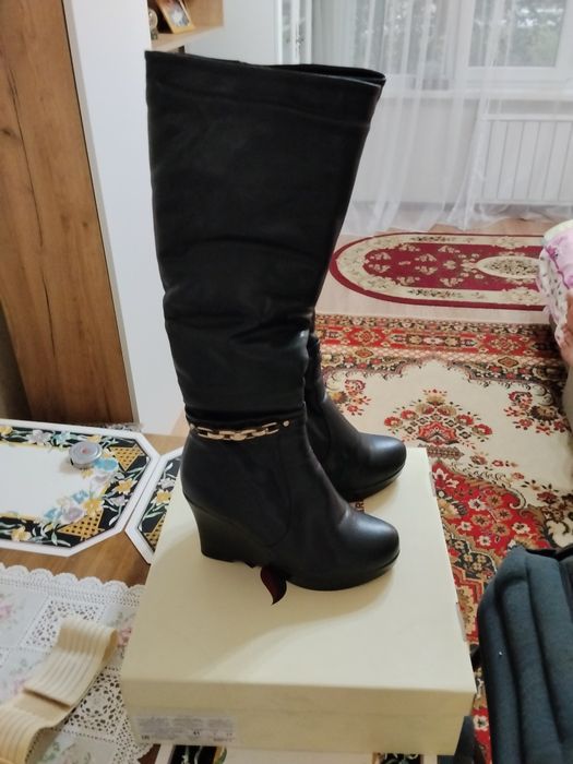 Сапоги женские .