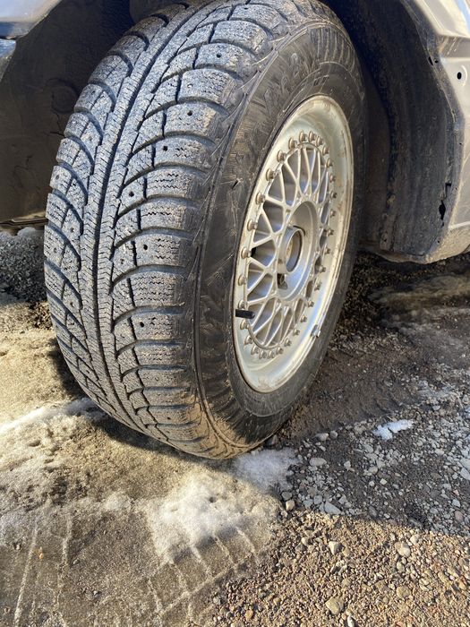 Продам резину с дисками на 15