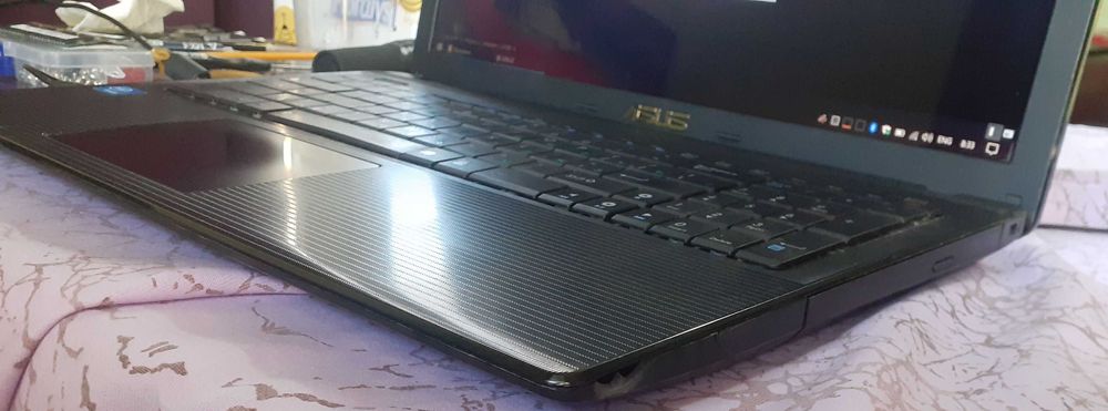 ASUS X55U, AMD E2-1800 1,70 GHz, 8 GB DDR3, SSD 240 GB