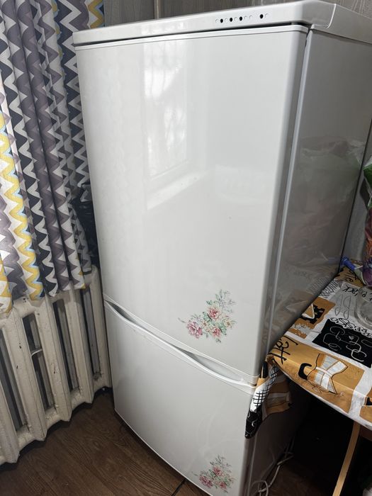 Холодильник средний