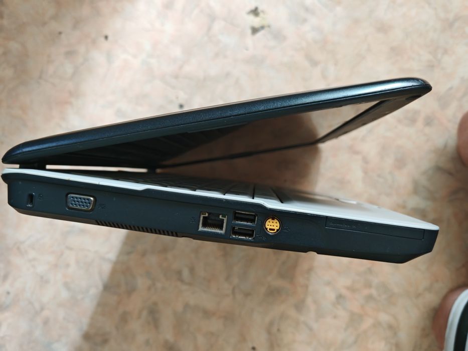 Ноутбук aser не работает