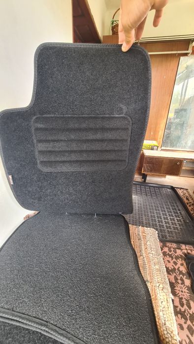 Стелки за vw,фолксваген пасат б5 и б5.5,и гумена стелка за багажник.