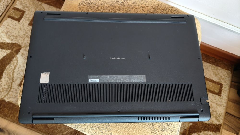 Dell Latitude 3520