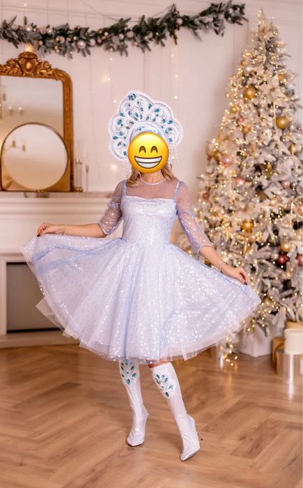 Продам костюм снегурочки