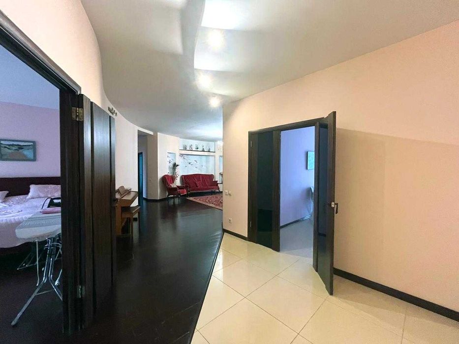 Срочно продам 4 ком квартиру