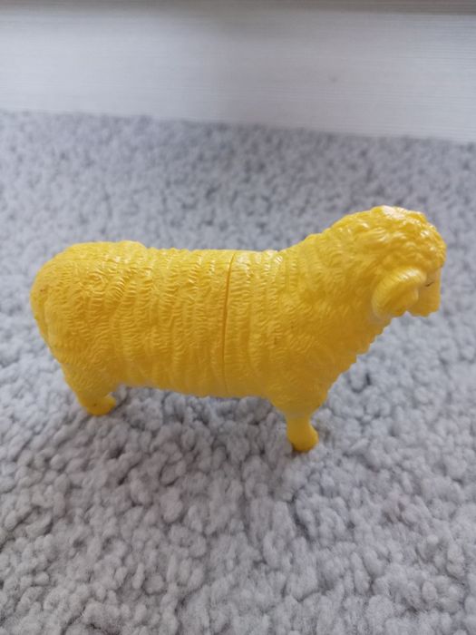 Продам игрушки нормальный состаяние.