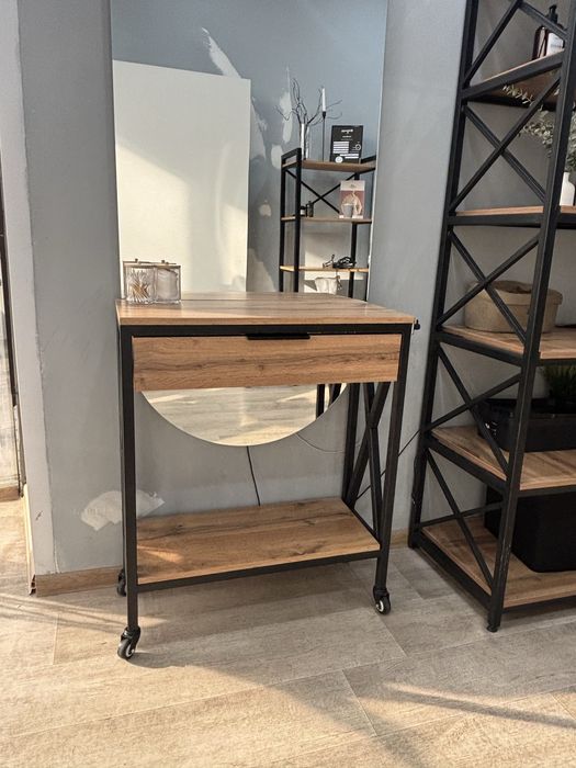 Продам стеллаж и консоль