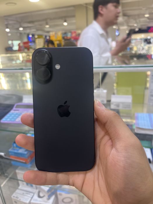 Iphone 16 128gb 93% акб