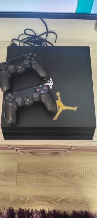 PlayStation 4 Pro 1 tb
