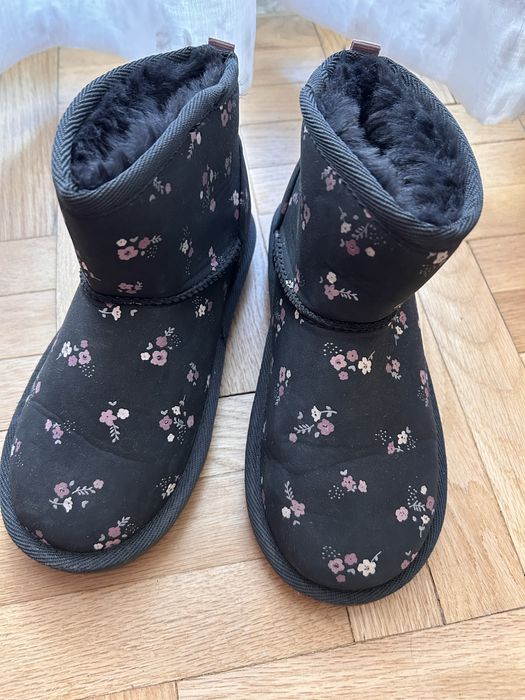 Топли къси боти за момиче размер 31 НОВИ