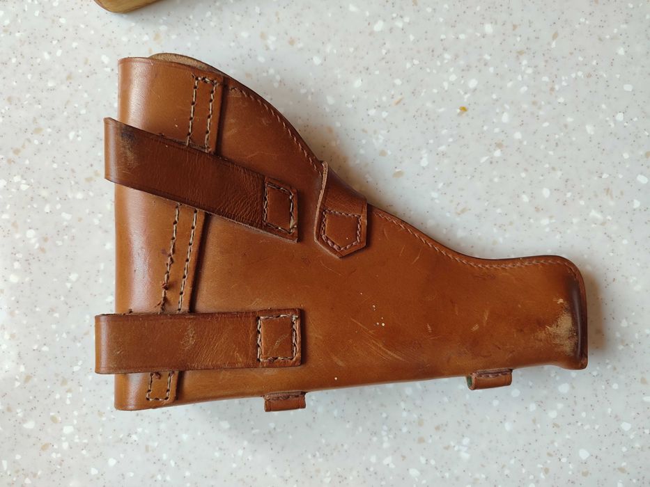 Продам кожаную кобуру