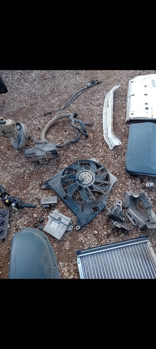 Продавам Рено канго 1.9д на части