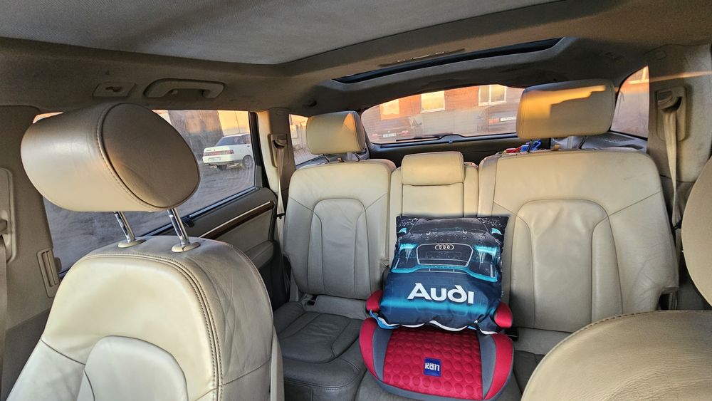 Audi Q7 7местная