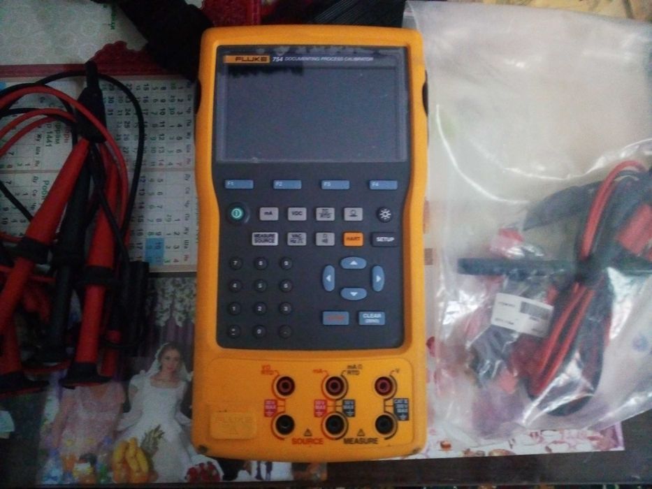 Калибратор FLUKE