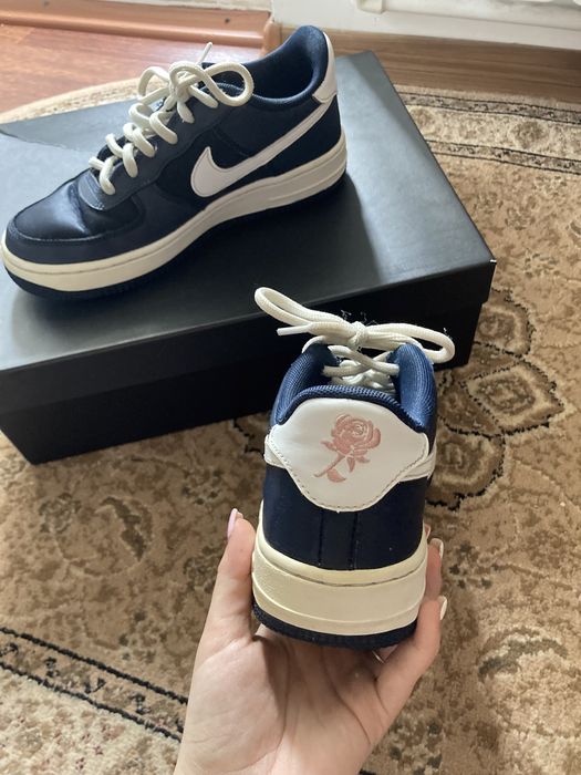 Air force 1 , marime 36.5/23.5cm , cu aspect satinat NEGOCIABIL