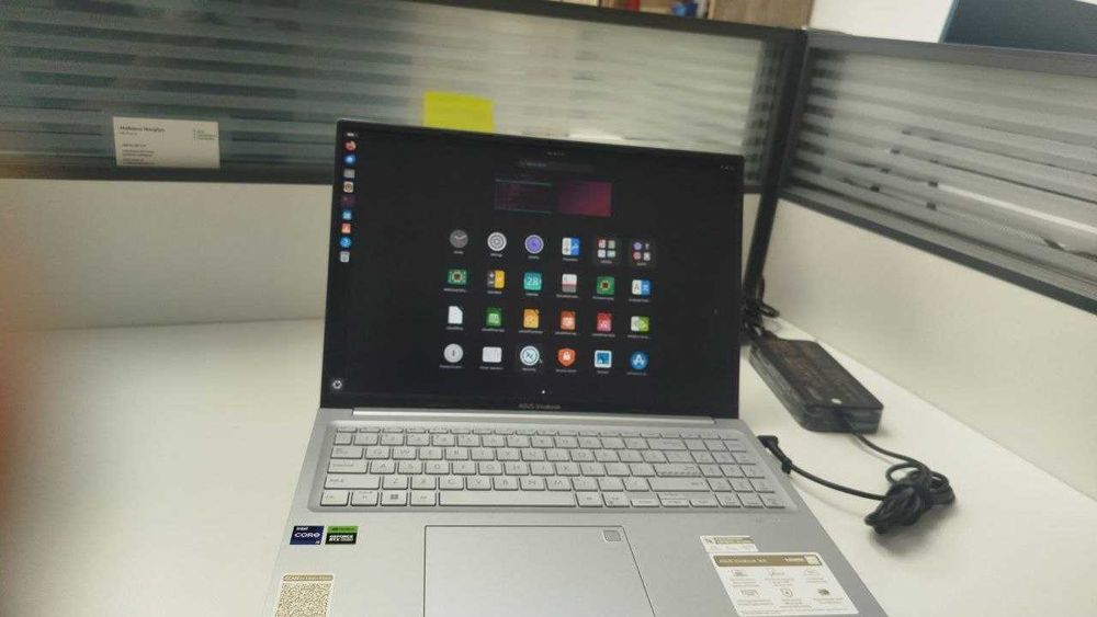 Asus VivoBook 16X  i9 RTX 4050