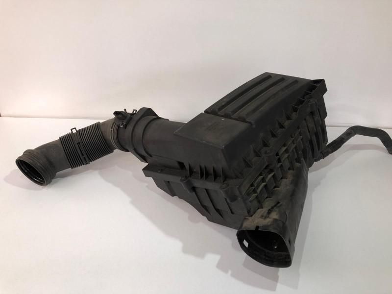 Carcasa filtru aer cu furtun admisie Audi A3 8P1 1k0129684l 2.0 tdi cb