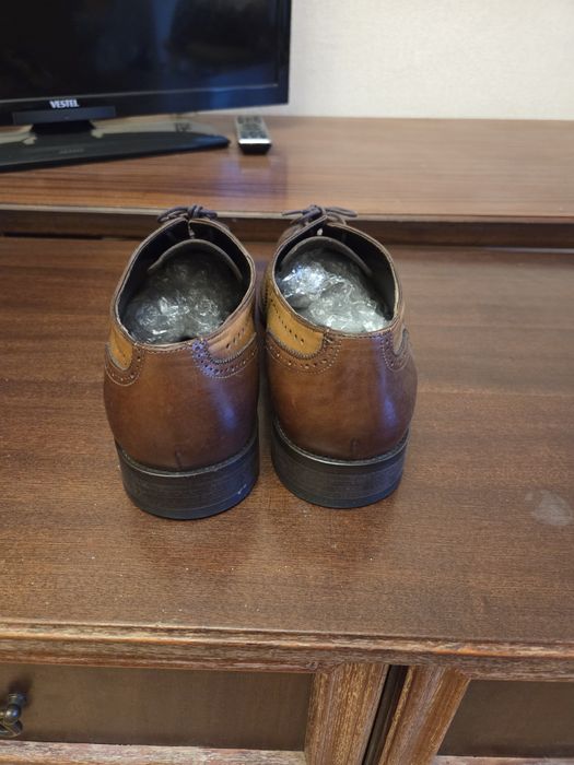 Продам кожаные туфли