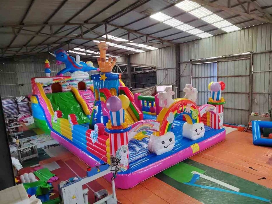 Batut bolalar o'yingohi sotiladi