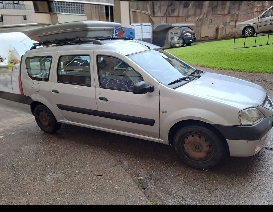 Vând Dacie Logan Mcv