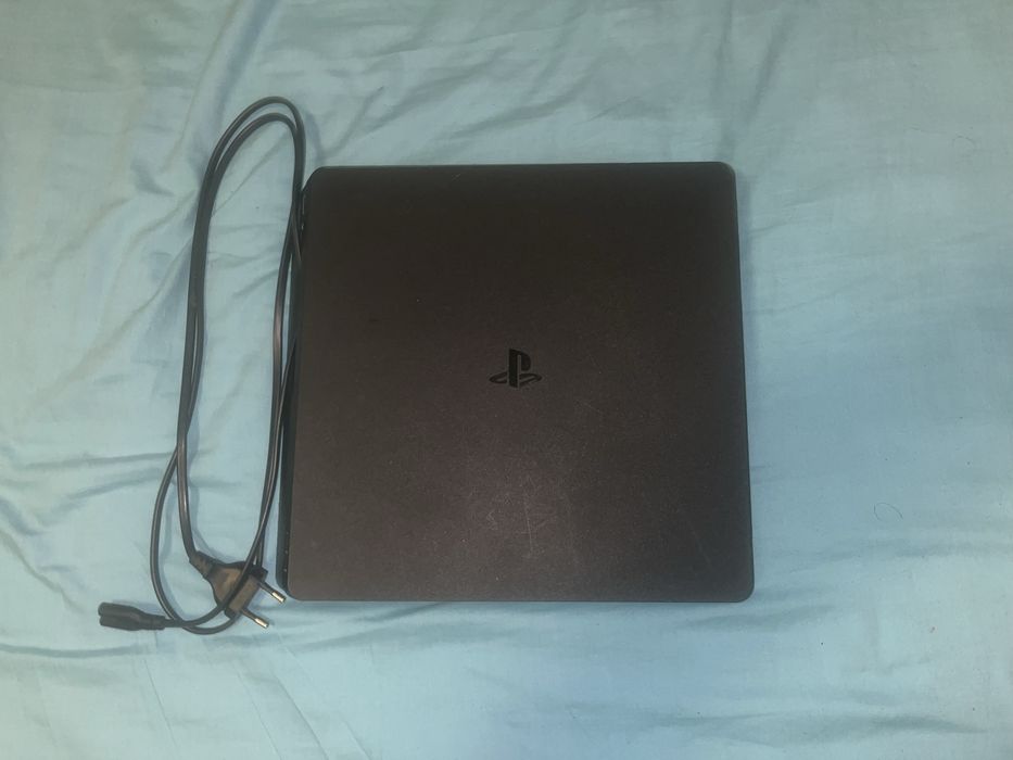PlayStation 4 slim