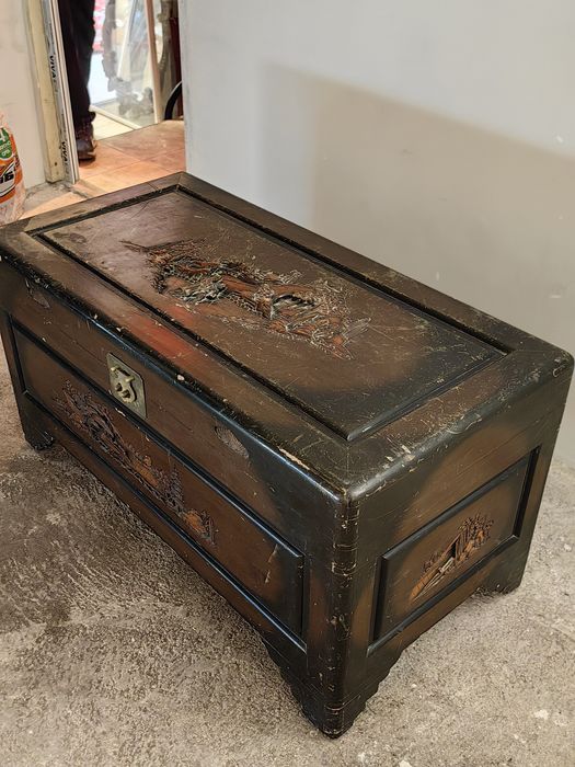 Стар китайски скрин с дърворезба от сандалово дърво