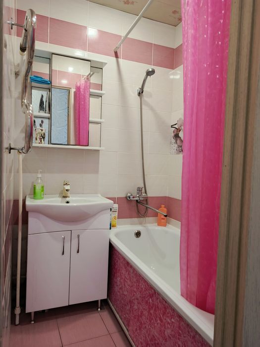 Продам 2-х комн. Район дом быта Северный