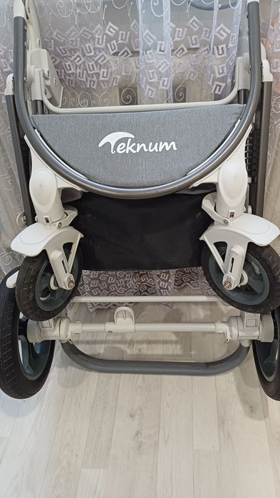 Продам коляску 3 в 1