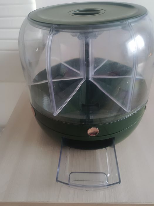 Ёмкость для хранения сыпущих круп