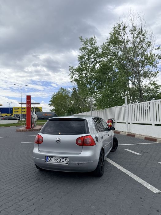 Volkswagen Golf 5 1.4 Benzină + GPL