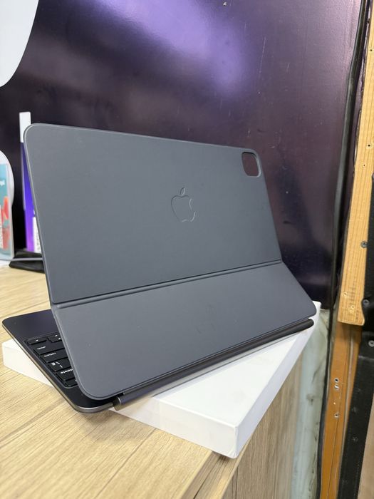 Prodam idyal Apple MagicKeyboard  13 M4 M5