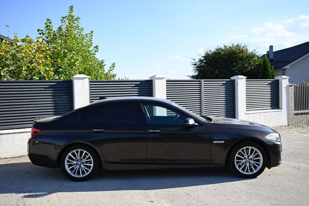 BMW Seria 5 F10 • 305.000 KM • ADAPTIVE LED • NAVIGAȚIE • Scaune Electrice