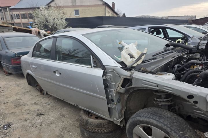 Usa / Portiera spate dreapta Opel Vectra 2004 1.9 CDTI MT (150 hp)