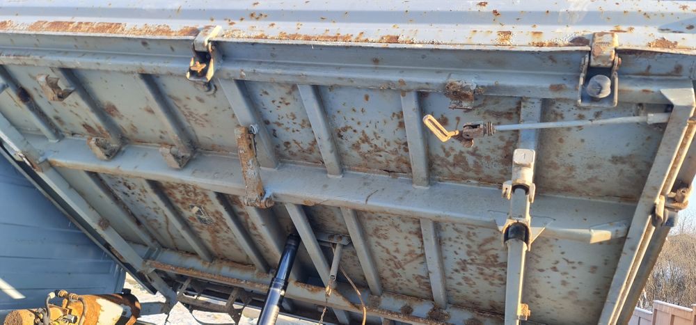 Vând VW  LT / MERCEDES/ IVECO/Ford Basculabil