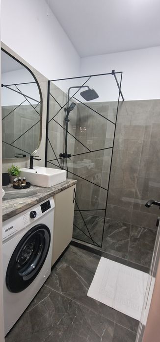 Închiriez apartament (PENTRU ORICE PERIOADĂ)