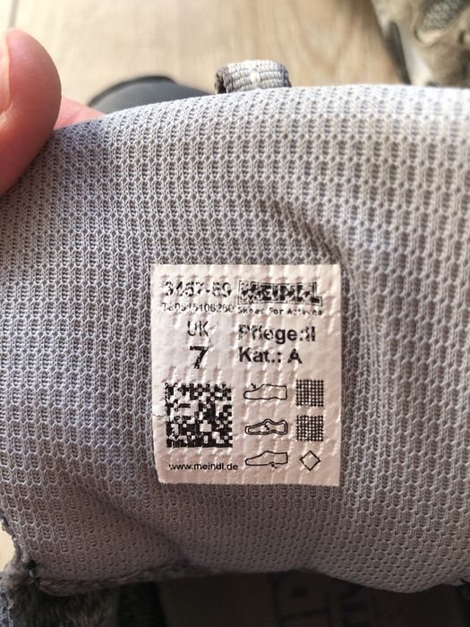 Обувки туристически MEINDL