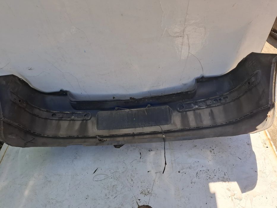 Bara spate - Volkswagen VW Golf 2003 1.4 MT (75 hp)