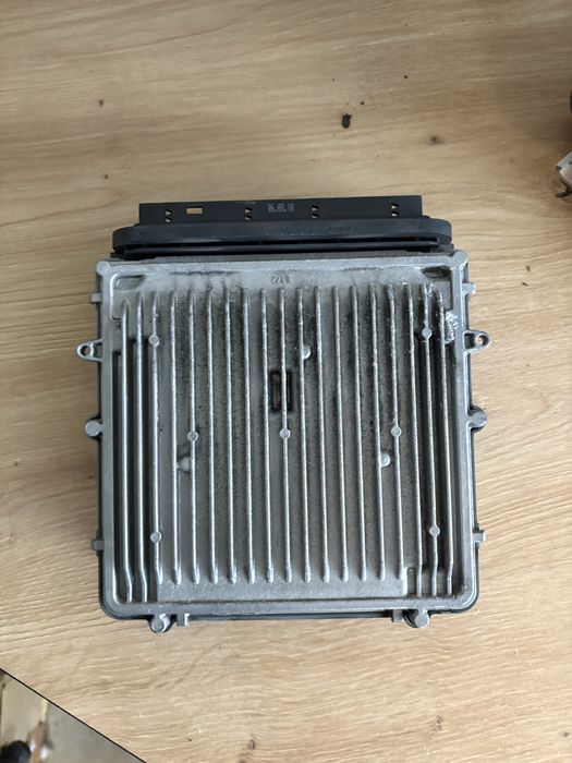 Оригинален ECU DDE BMW Bosch 0281016938 / BMW 8510643