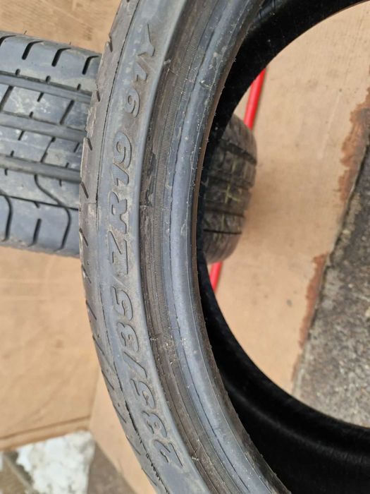 2 Pirelli R19 235/35 Летни гуми  DOT2421