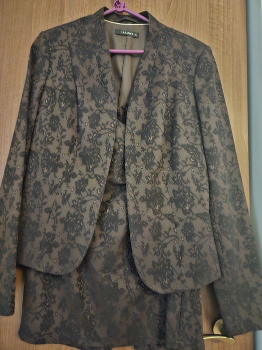 Costum: Sacou + Fusta marimea 40 Caramel