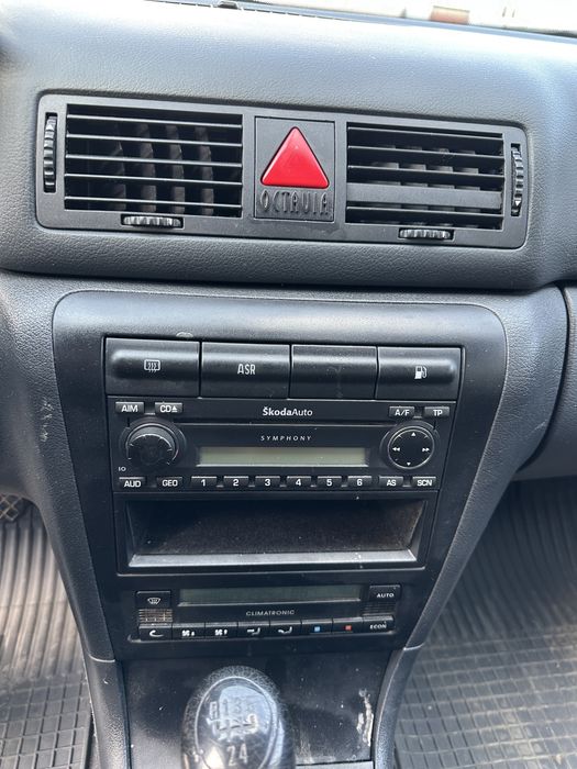Vand Skoda Octavia 1.6 benzina