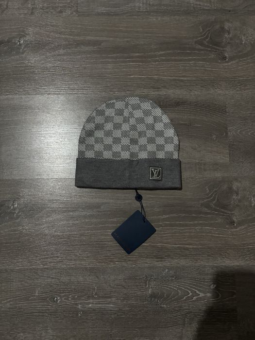 Caciula Louis Vuitton