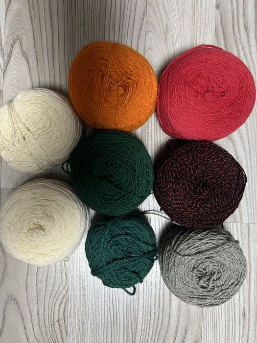 Пряжа разных цветов