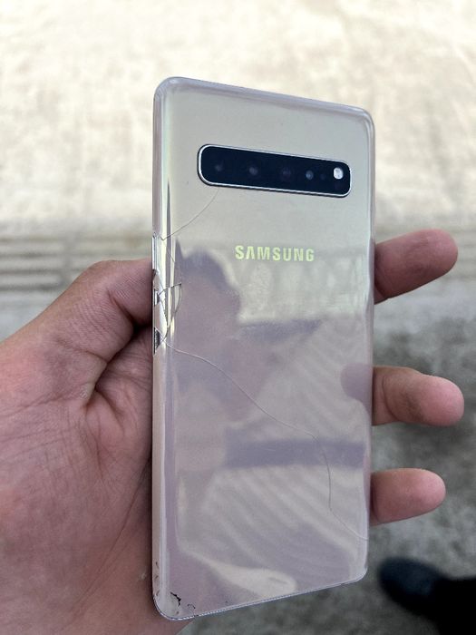 S10 5g xotira 8 256Gb