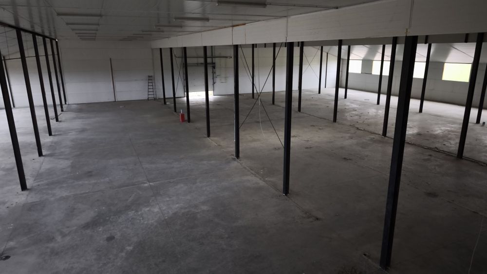 Hala industriala 3000m la 1km de Vama Petea DN49