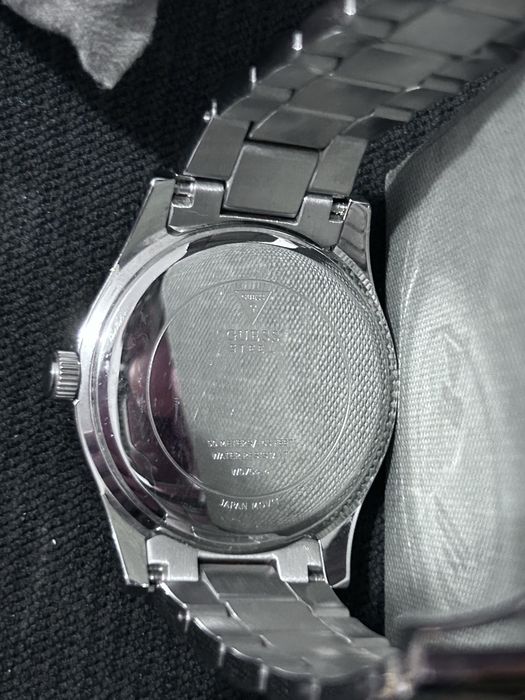 Ceas GUESS w0764L4