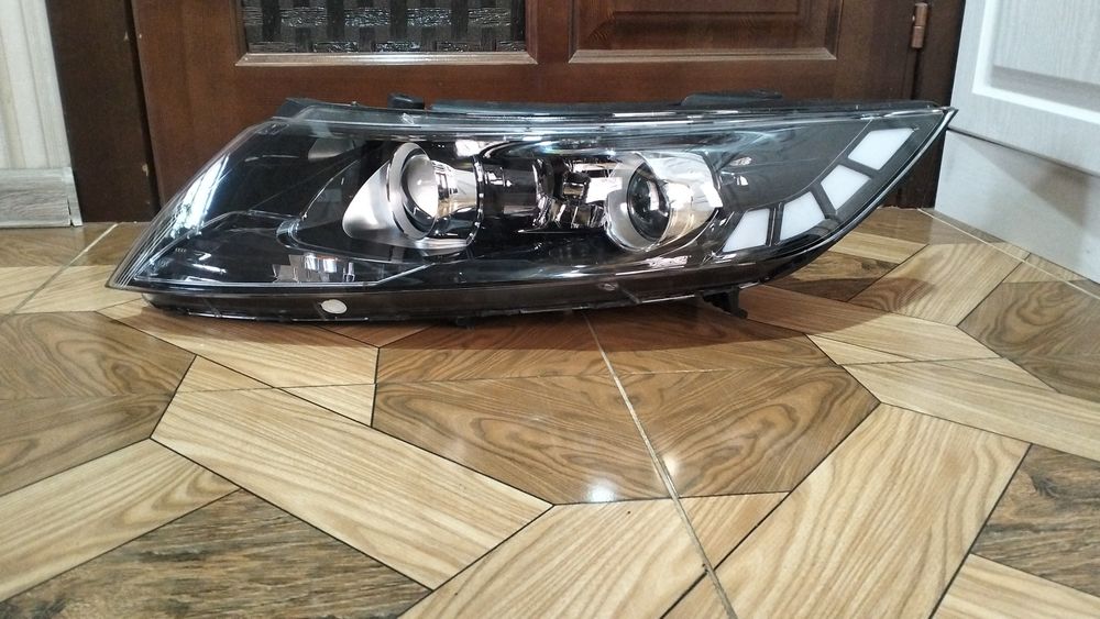 Фара Кия К5 оригинал