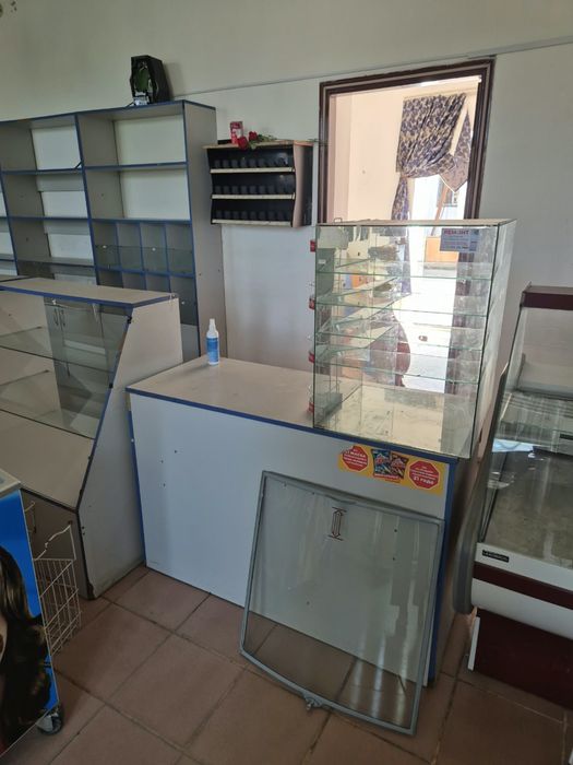 Продам оборудование для магазина